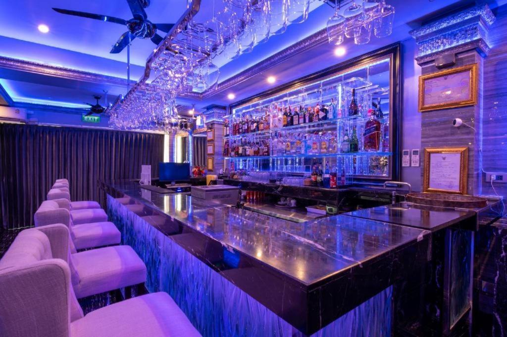 The Globe Hotel, Bar & Restaurant Pattaya ภายนอก รูปภาพ