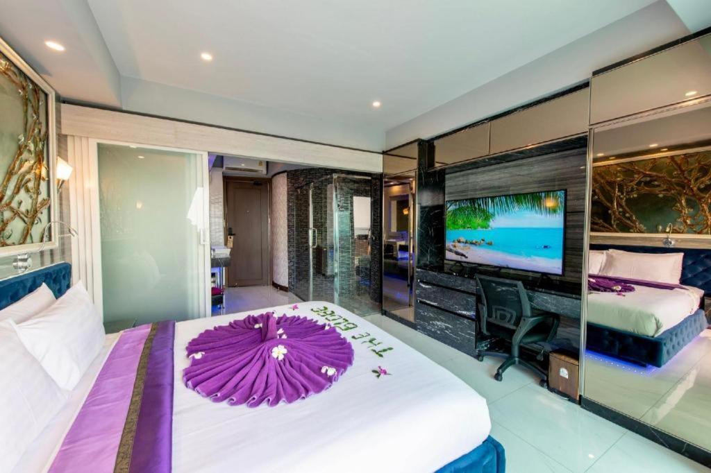 The Globe Hotel, Bar & Restaurant Pattaya ภายนอก รูปภาพ