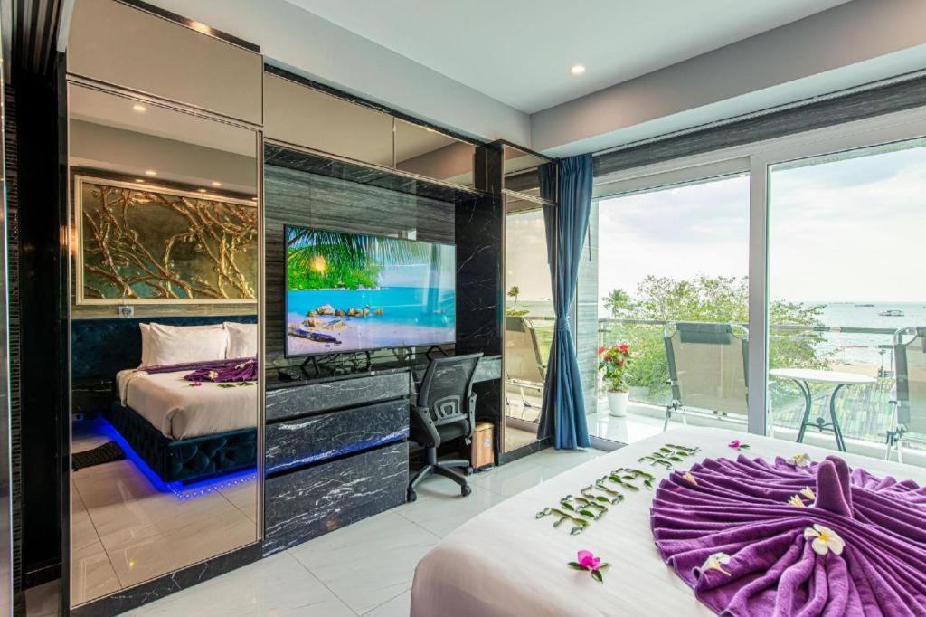 The Globe Hotel, Bar & Restaurant Pattaya ภายนอก รูปภาพ
