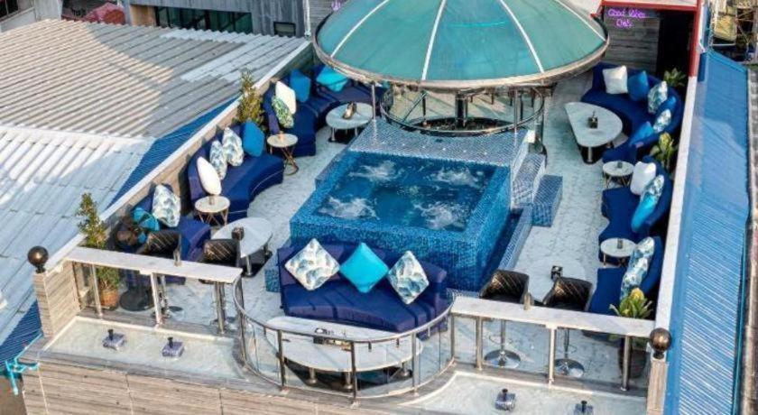 The Globe Hotel, Bar & Restaurant Pattaya ภายนอก รูปภาพ