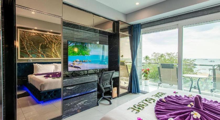 The Globe Hotel, Bar & Restaurant Pattaya ภายนอก รูปภาพ